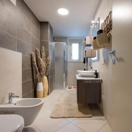 Lorry Living Aria, Fitness & Relax Apartman *